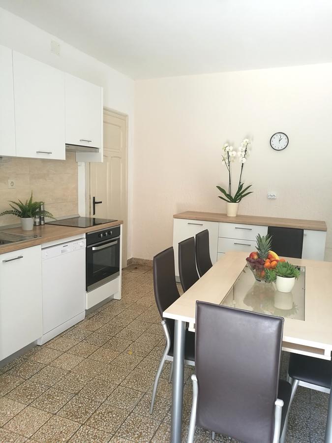 Authentic Dalmatian House Apartment Kastela Ngoại thất bức ảnh